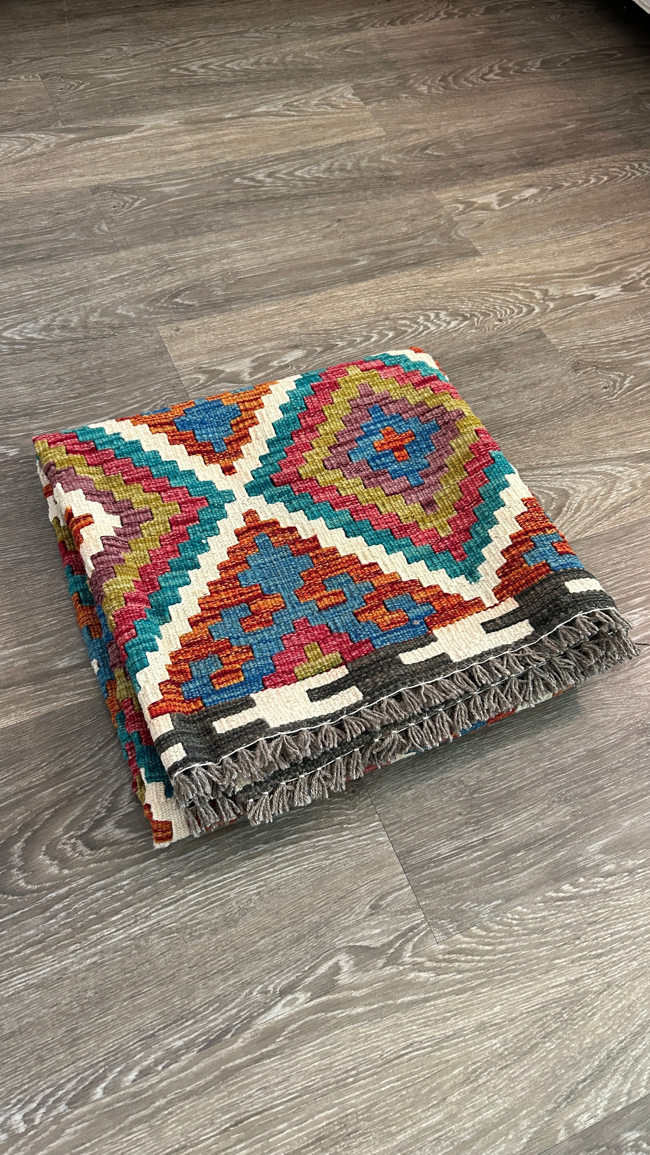 Kilim Rug 4'1