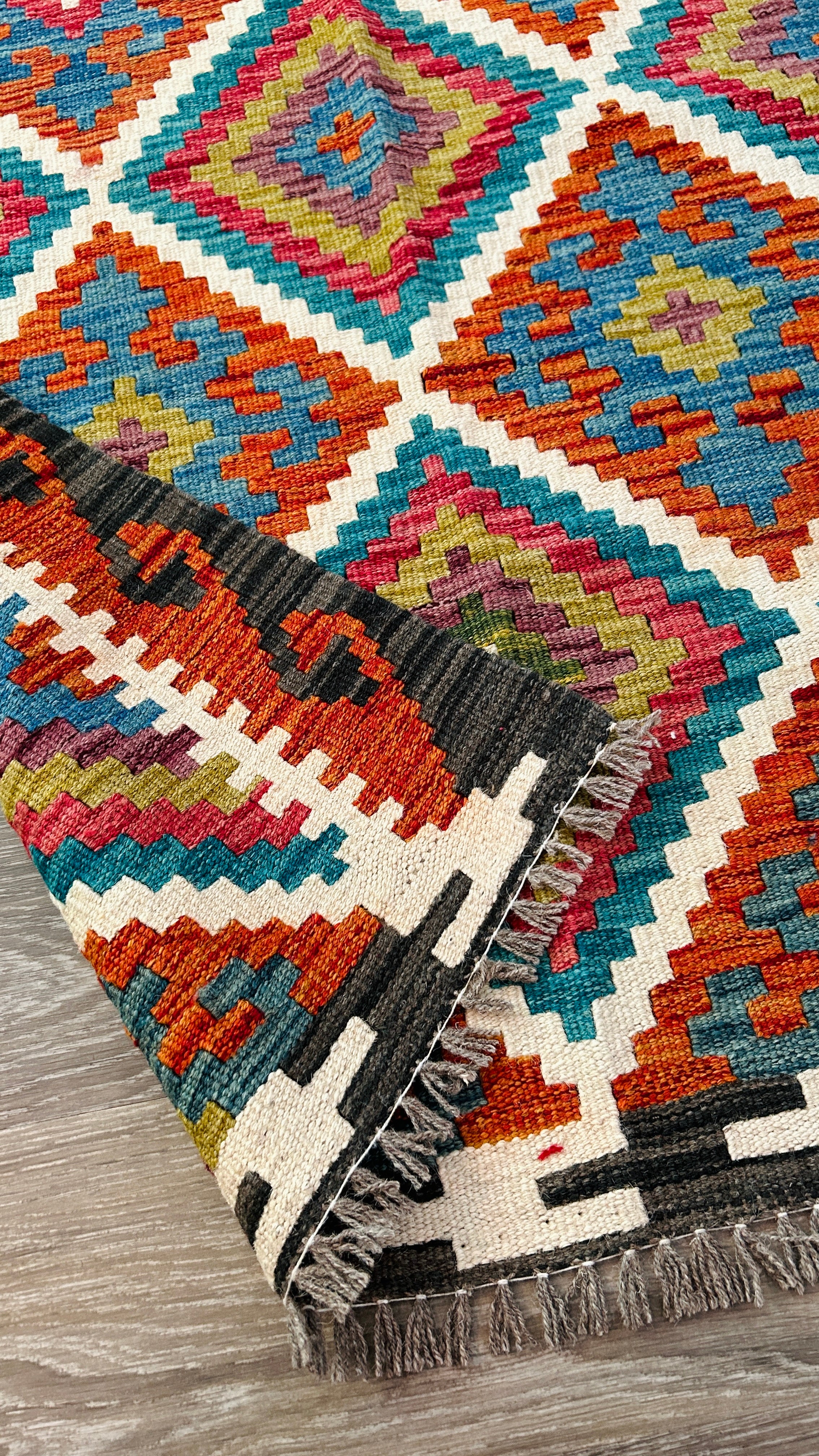 Kilim Rug 4'1